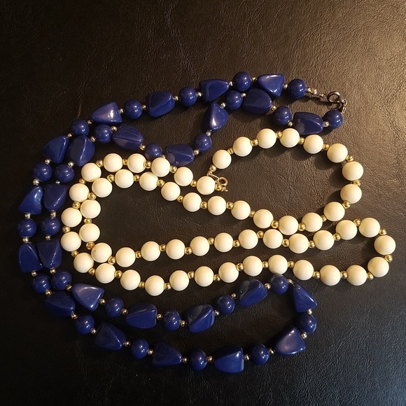 2 Strands Vintage Bead Necklaces - Picture 2 of 6